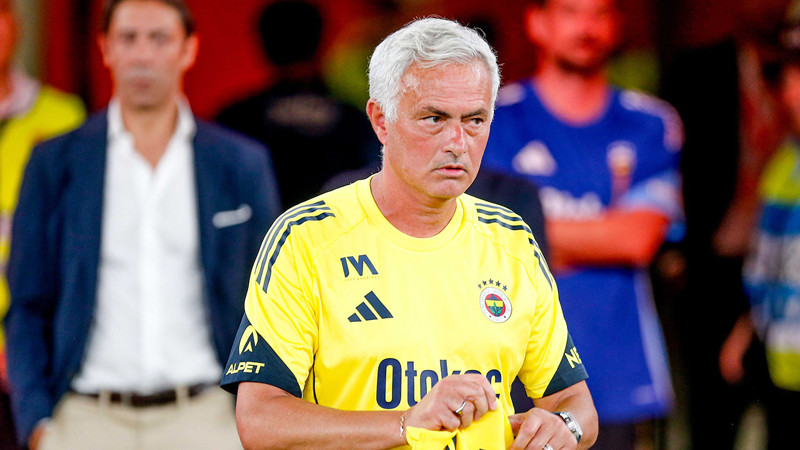 Fenerbahçe'nin UEFA listesinde büyük şok! Jose Mourinho kadroya almadı
