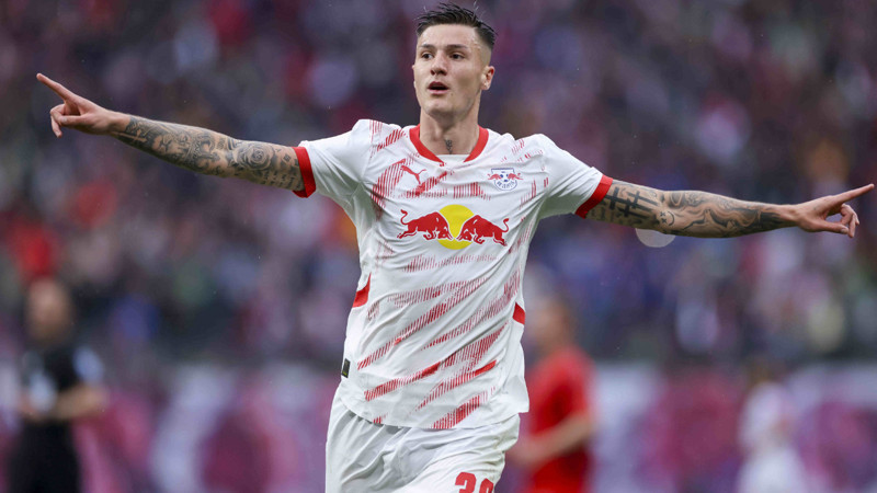 Newcastle United, Benjamin Sesko için 80 milyon euroyu gözden çıkardı