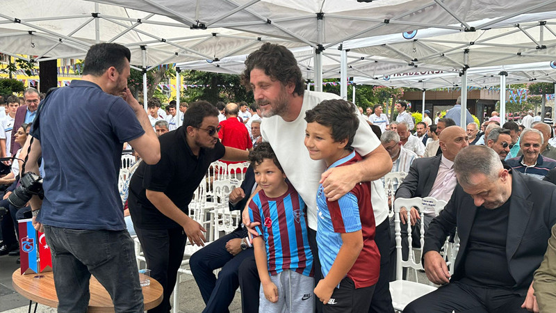 Taraftarla buluşan Fatih Tekke’den ‘mücadeleye devam’ mesajı