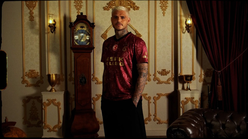 Galatasaray alternatif formasını tanıttı