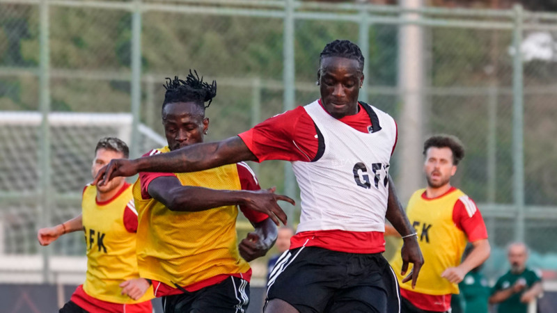 Gaziantep FK'nın Galatasaray maçı hazırlıklarını yöneticiler de takip etti