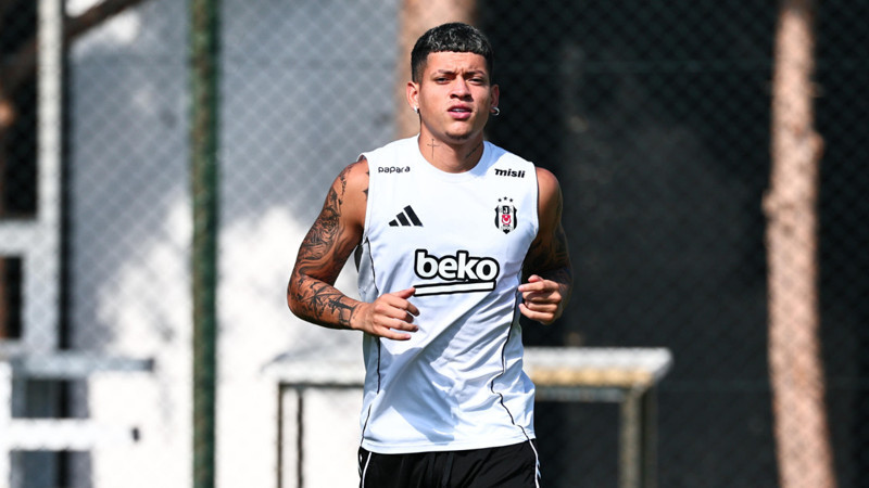 Beşiktaş'ta Elan Ricardo'nun kiralık olarak gönderilmesi planlanıyor