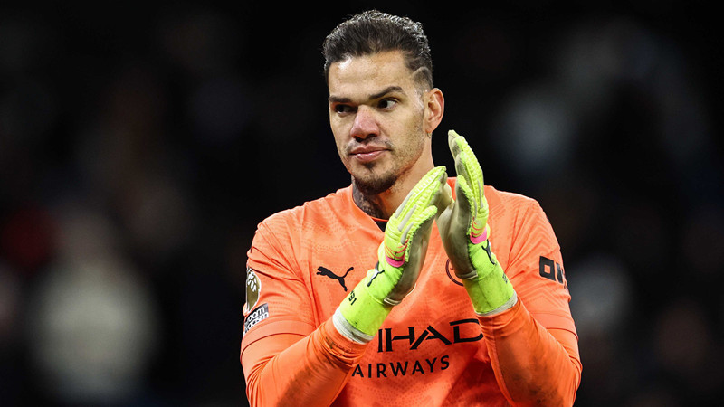 Galatasaray'da son karar Ederson! Fernando Muslera ve Okan Buruk özel görüştü