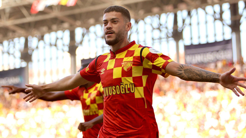 Göztepeli Romulo rekorla gidiyor