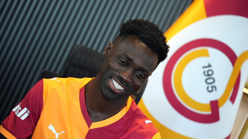 Galatasaray Davinson Sanchez'le 4 yıl daha yola devam edecek