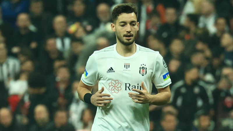 Tayyip Talha Sanuç Kocaelispor'a imza atıyor