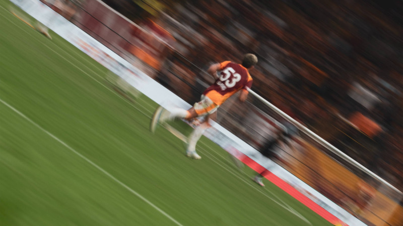 Barış Alper Yılmaz 99 metreyi 14 saniyede koştu!
