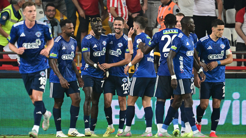 Süper Lig'de Kasımpaşa evinde Trabzonspor'u konuk edecek