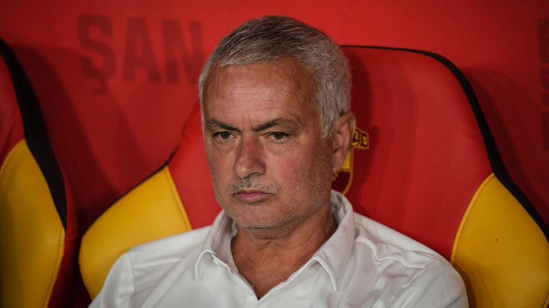 Jose Mourinho Benfica'nın karşısına 'Göztepe' 11'i çıkaracak