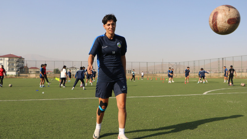 Yüksekova SK, Fenerbahçe Kadın Futbol Takımı'ndan transfer yaptı