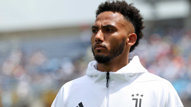Beşiktaş Lloyd Kelly için Juventus'un kapısını çaldı