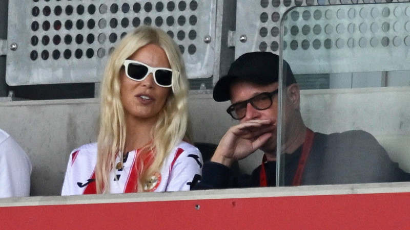 Dünyaca ünlü çift tribünde! Fenerbahçe'nin istediği yıldız 11'de çıktı