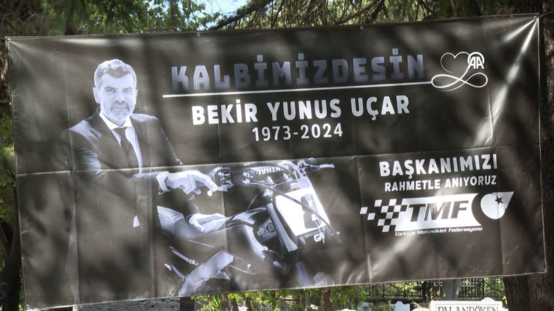 Bekir Yunus Uçar vefatının 1. yıl dönümünde kabri başında anıldı