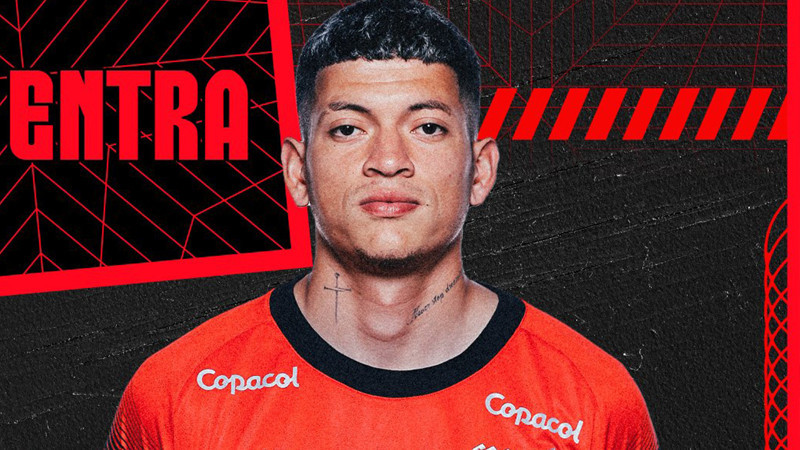 Elan Ricardo Atletico Paranaense ile 5 dakika oynadı