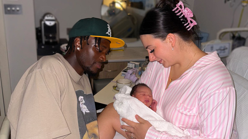 Tammy Abraham baba oldu