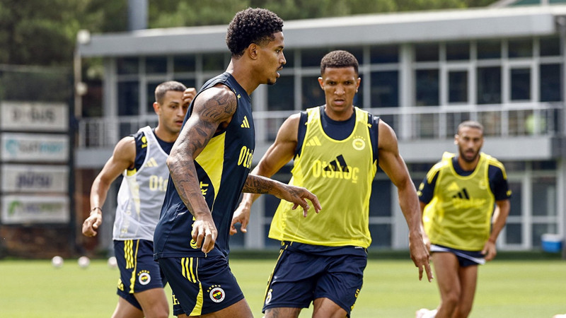 Fenerbahçe'de Trabzonspor maçının hazırlıkları sürüyor
