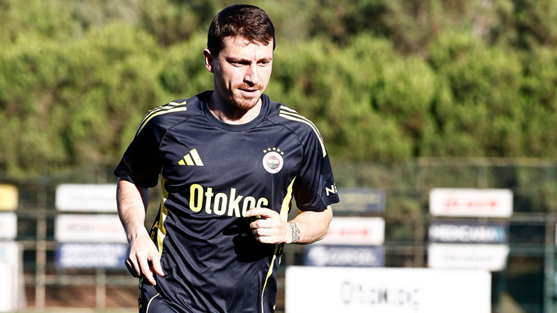 Mert Hakan Yandaş: "Benim sakatlığımı yaşayıp futbola dönen ya 1 ya 2 futbolcu var"