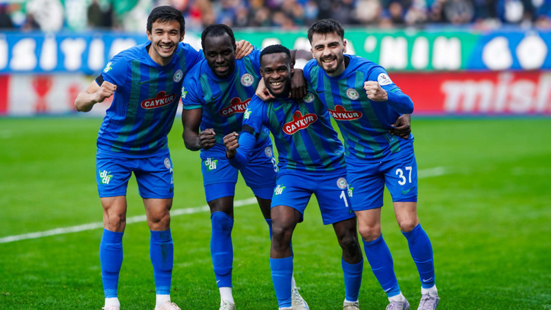 Trabzonspor'dan Samet Akaydin ve Taha Şahin hamlesi