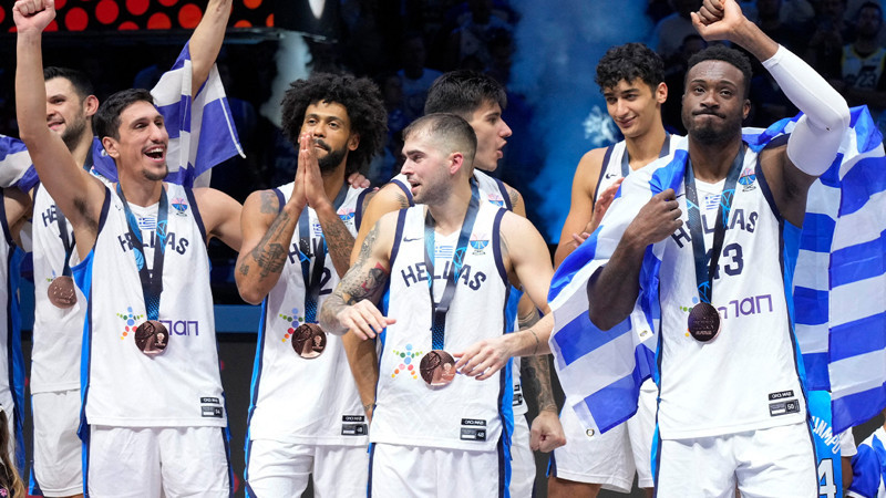 Finlandiya'yı yenen Yunanistan EuroBasket'te üçüncü oldu!