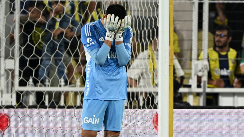 İrfan Can Eğribayat 90+3'te yedi arkadaşları teselli edemedi