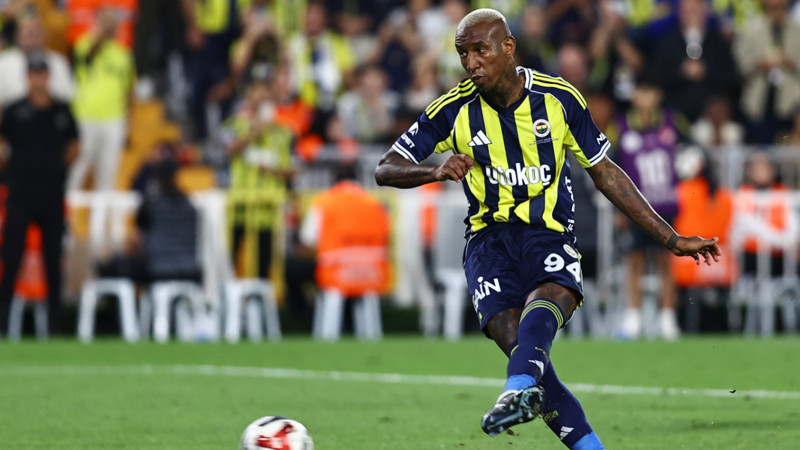 Talisca Alanyaspor maçında penaltı kaçırdı tribünler çıldırdı