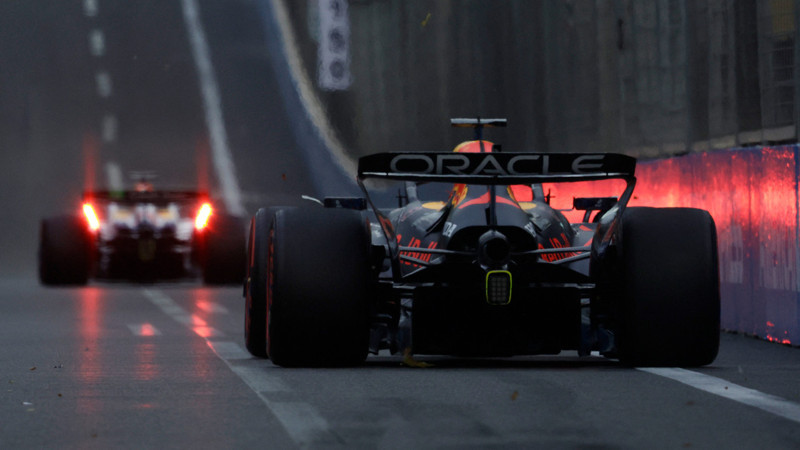 0.478 saniyeyle Verstappen Azerbaycan'da ilk cebe yerleşti