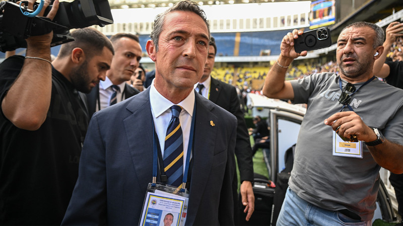 Kongre üyelerinden Ali Koç'a tepki! "Fenerbahçe Başkanı Sadettin Saran"