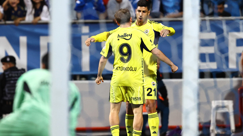 Trabzonspor derbisinde 17 top kaybı yapan Kerem Aktürkoğlu'ndan ilk asist