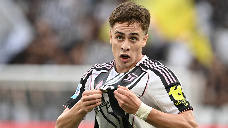 Premier Lig'in üç devi Kenan Yıldız'ı istedi!