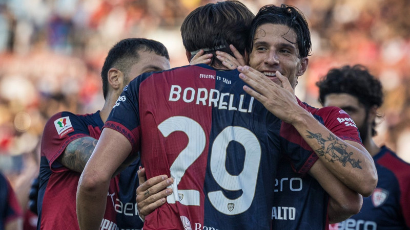 Cagliari 4 golle turladı