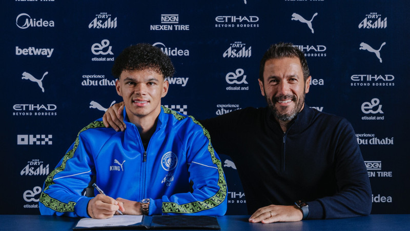 Manchester City, Nico O'Reilly ile 5 yıllık yeni sözleşme imzaladı