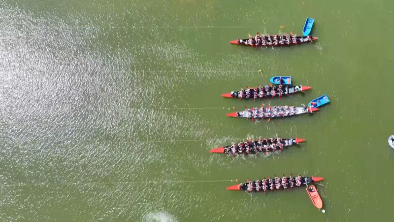 Kayseri'de İncesu Barajı'ndaki Dragon Festivali, seri yarışlarla başladı.