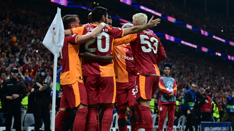 Galatasaray'ın kaleci ve defans hattı Liverpool'un yıldızlarına göz açtırmadı!