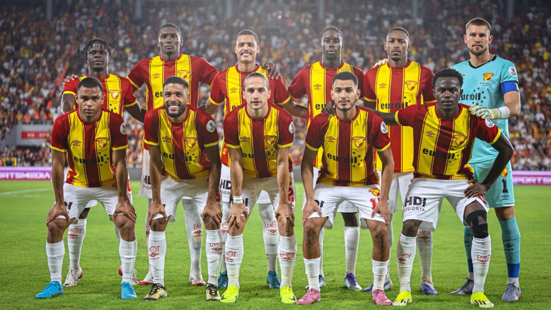 Göztepe evinde Başakşehir'i ağırlıyor