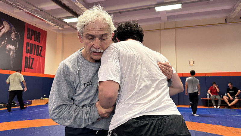 Dünya üçüncüsü veteran güreşçinin hedefi altın madalya