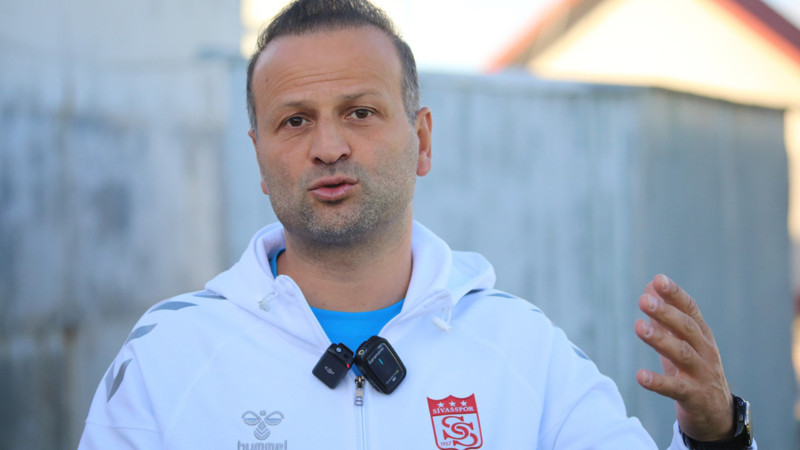 Osman Zeki Korkmaz: Sivasspor’un hedefi play-off oynamak