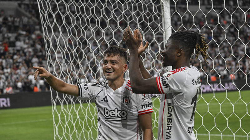 Sergen Yalçın'a El Bilal Toure'den güzel haber geldi