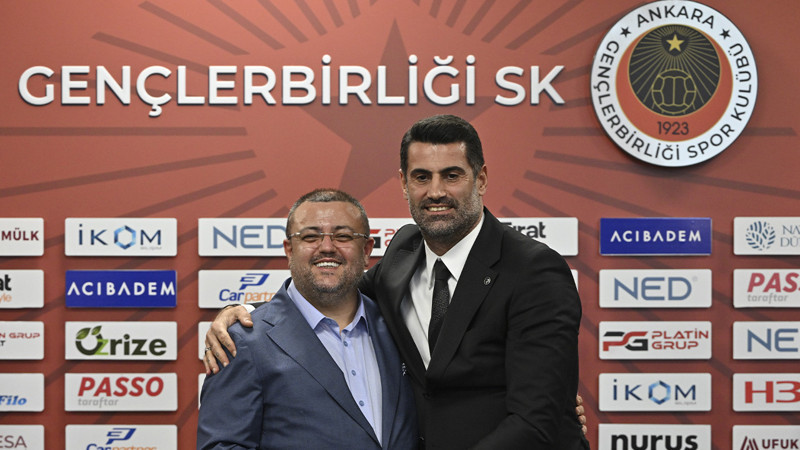 Gençlerbirliği'nde Volkan Demirel'in "imza, kutlama ve ilk idman" günü