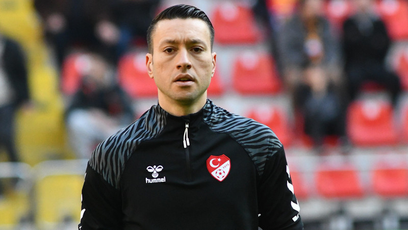 Bahis skandalına karışan hakemlerin cezası açıklandı! Zorbay Küçük için flaş karar