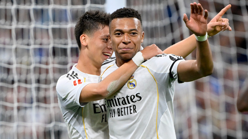 Real Madrid 4 golle şov yaptı