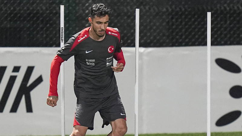 A Milli Takım'da Emirhan Topçu sakatlığı sebebiyle aday kadrodan çıkarıldı