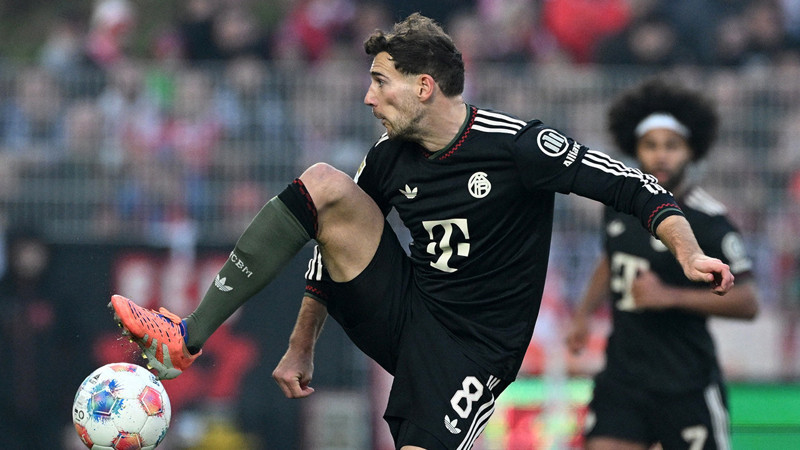 Domenico Tedesco, orta sahaya Leon Goretzka'yı istiyor! Transferde rakip Juventus