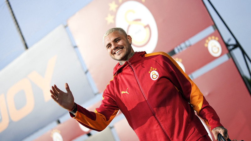 Okan Buruk'tan izin alarak Arjantin'e giden Icardı geri dönüyor