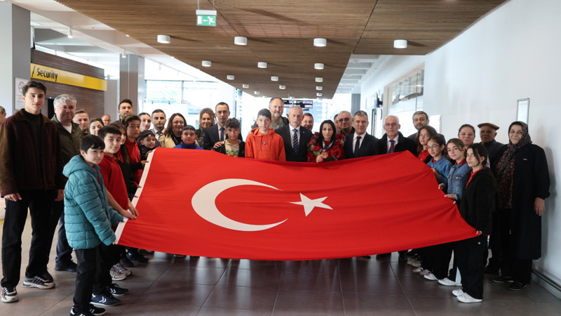 Riyad’da bronz madalya kazanan milli sporcu Berna Tut törenle karşılandı