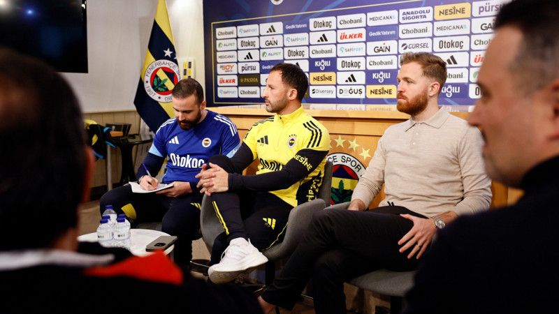 Domenico Tedesco: Kimse bize kupa vermeyecek savaşmak zorundayız