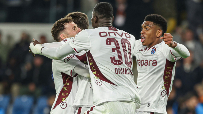 Trabzonspor, Başakşehir'i 90+11'de devirdi Düzce resmen inledi!