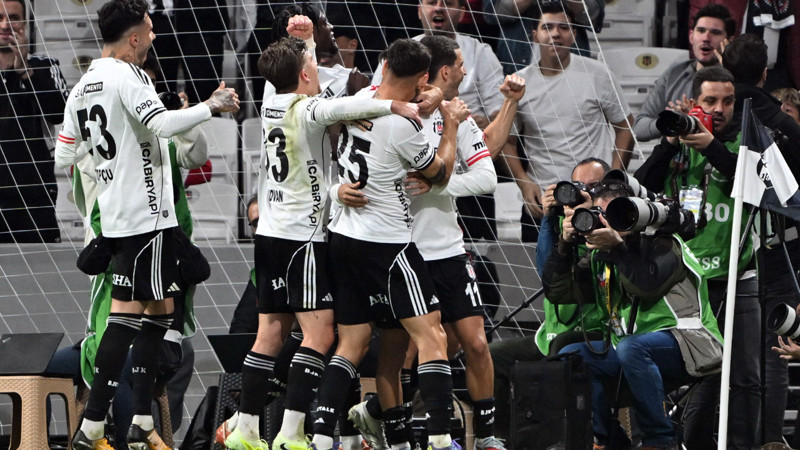 Abraham, El Bilal Toure, Cerny, Cengiz Ünder ve Cengiz Ünder geldi gol sayısında değişiklik olmadı