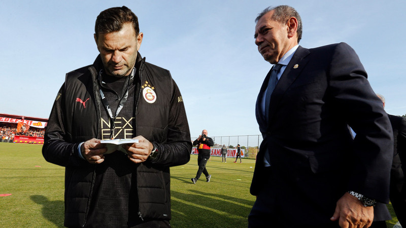 Dursun Özbek'ten Okan Buruk ve futbolculara tam destek: 3 yıldır Kadıköy'de kazanıyorsunuz, yine kazanacaksınız