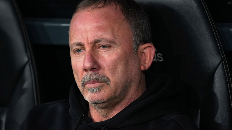 Sergen Yalçın'dan Rafa Silva'ya: Kimse Beşiktaş'tan büyük değildir, çalışırsa forması orada!