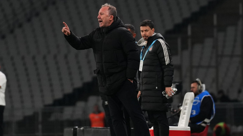 Sergen Yalçın'ın olmazsa olmazları; Cerny, Cengiz Ünder, Jota Silva, El Bilal Toure ve Orkun Kökçü